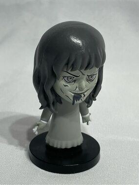 Culturefly Warner Brothers Horror Black & White Mini Vinyl Figure Regan Exorcist